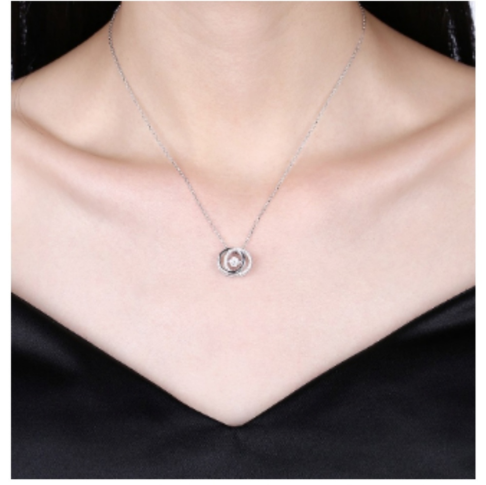 Gorgeous  925 Sterling Silver Necklace - Picture 2 of 8